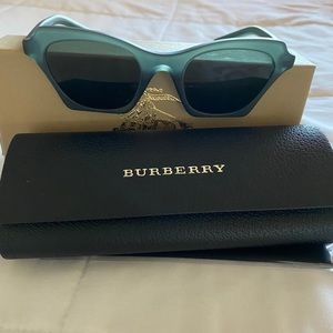 Brand new pair of Burberry sunglasses